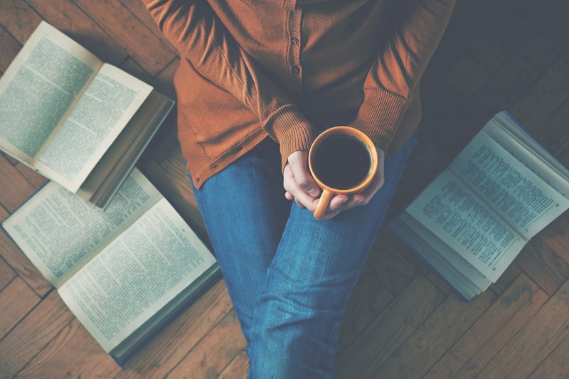 Có Nên Ngồi Đợi Cảm Hứng Viết Tiểu Thuyết, Truyện Ngắn? 1 books 1